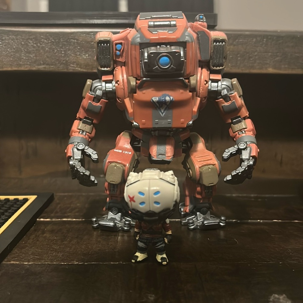 2016 Funko Pop! Game TitanFall 2 Sarah & Mob 1316.
#133. Large. Retail $300
